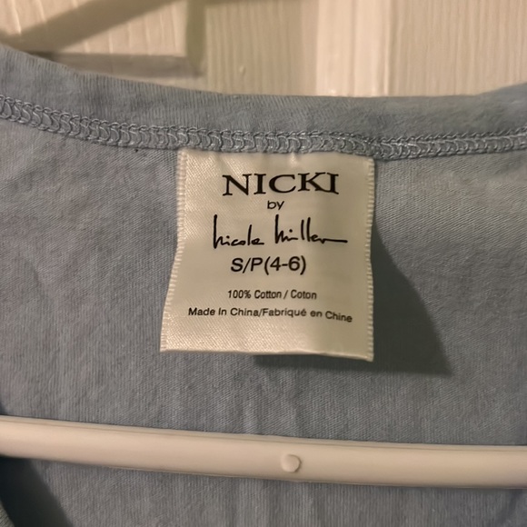 🍋3 for $40🍋 Nicki by Nicole Miller tee 100% cotton - Picture 2 of 3